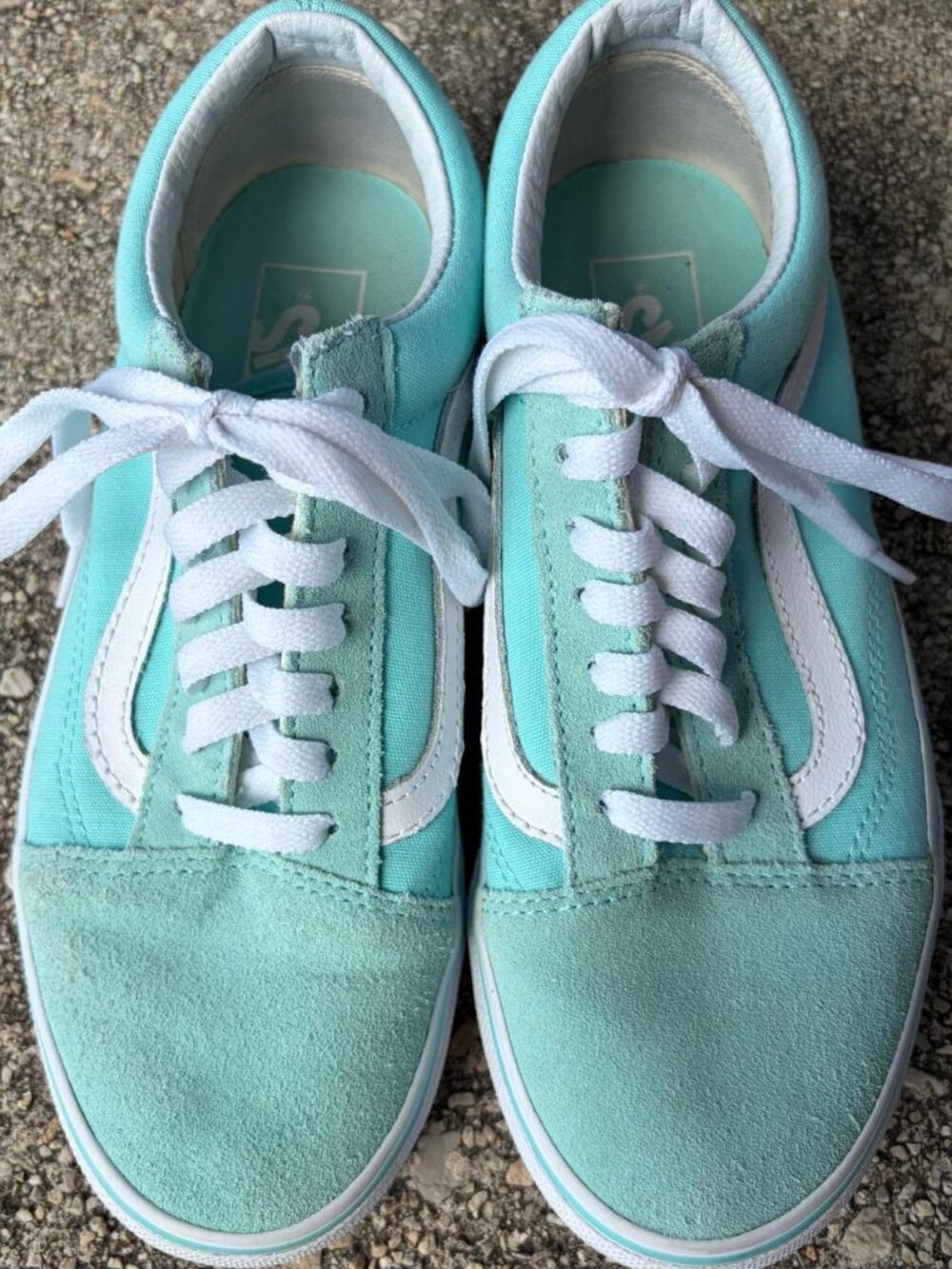 Classic Old Skool Vans in Aruba Blue / Tiffany Blue Women's Size 6.5
